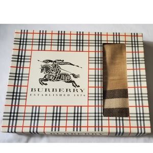 Burberry  classic check % cashmere scarf NWT PERFECT GIFT FOR UPCOMING HOLIDAYS!